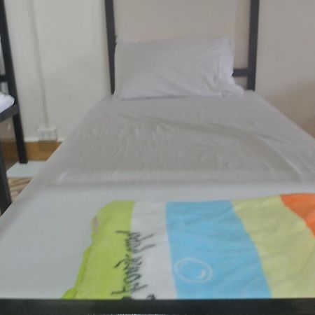 Orange Backpacker Hostel فيينتيان الغرفة الصورة
