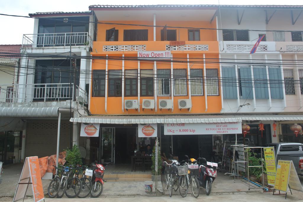 Orange Backpacker Hostel فيينتيان المظهر الخارجي الصورة