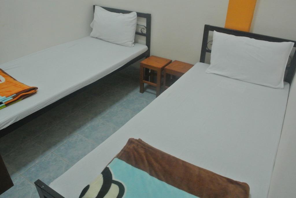 Orange Backpacker Hostel فيينتيان الغرفة الصورة