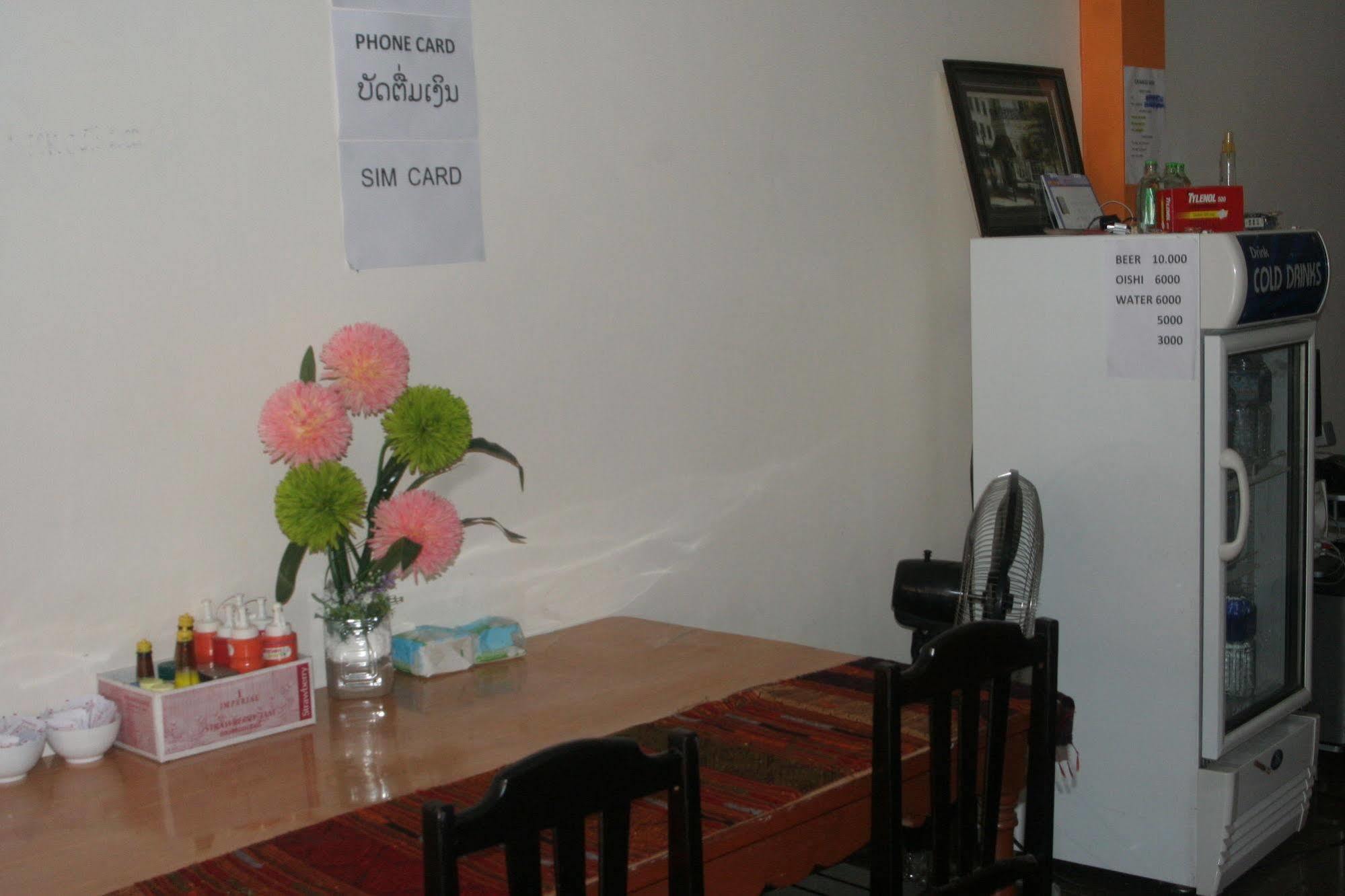 Orange Backpacker Hostel فيينتيان المظهر الخارجي الصورة